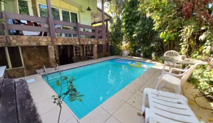 Casa Duplex à venda no Vivendas da Barra com 7 Quartos e 337m².