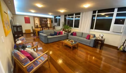 Apartamento Reformado de 200m² e 3 Quartos à venda na Prudente de Morais Ipanema