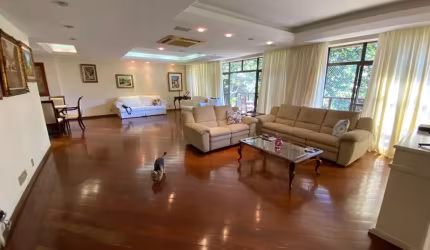 Apartamento de 205m² com 3 Quartos e 2 Vagas à venda no Leblon.