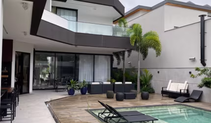 Casa Triplex de 667m² com 5 Suítes e 2 Vagas à venda no Alphaville Barra da Tijuca