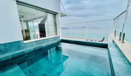 Cobertura Duplex Reformada de 338m² com Vista Mar e 3 Suítes à venda na Av Atlântica Copacabana