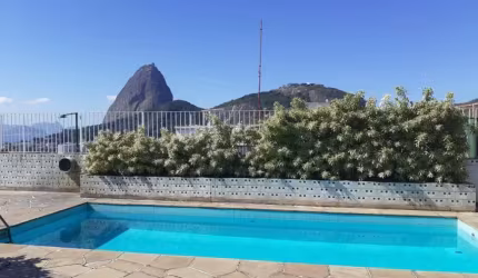 Cobertura à venda localizado na Praia do Flamengo, 4 Quartos; 1 suite; 2 Vagas. Bairro Flamengo.