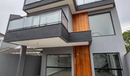 Casa Triplex de Alto Luxo à venda no Riviera Del Sol com 5 Quartos e 480m²