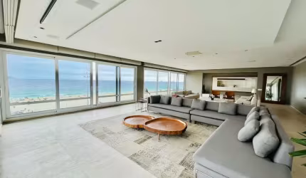 Apartamento Alto Padrão Reformado com 3 Quartos e 3 Vagas à venda em Ipanema