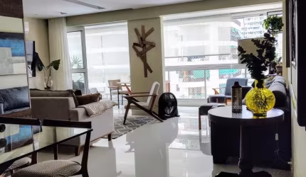 Lindo apartamento reformado com vista livre à venda na Barra da Tijuca
