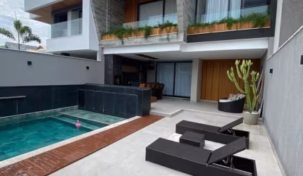 Casa com 4 Suítes à venda no Riviera del Sol