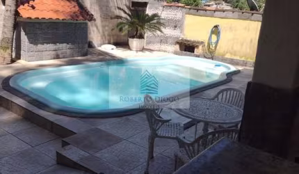 Casa em condomínio à venda no Rio de Janeiro-RJ, bairro Taquara: 3 quartos, 1 suíte, 2 salas, 2 banheiros, 1 vaga, 200m².
