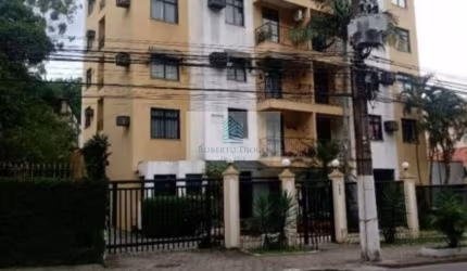 Imperdível apartamento à venda em Niterói-RJ, bairro Fonseca! 2 quartos, 1 sala, 2 banheiros, 1 vaga de garagem. Venha conferir!