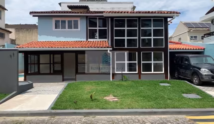 Luxuosa casa em condomínio na Barra da Tijuca, Rio de Janeiro-RJ: 4 quartos, 2 suítes, 1 sala, 4 banheiros, 4 vagas, 300m².