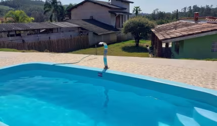 OPORTUNIDADE EM MONTE ALEGRE DO SUL-COM PISCINA