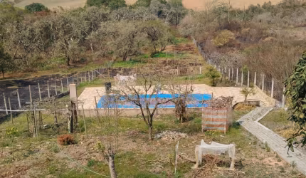 Impressionante e linda chacara em Munhoz 2.700 m2