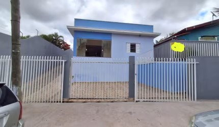 Casa nova, recém construída em Lindóia