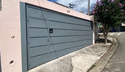 Excelente casa em Atibaia.òtima localização.