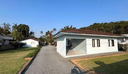 Casa para Venda em Guaramirim / SC no bairro Beira Rio