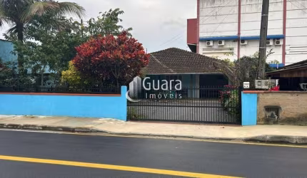 Casa no Centro de Guaramirim-08