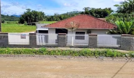 Casa para Venda em Guaramirim / SC no bairro Guamiranga