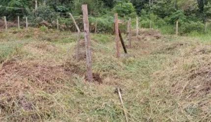 Terreno para Venda em Balneário Piçarras / SC no bairro Pirabeiraba