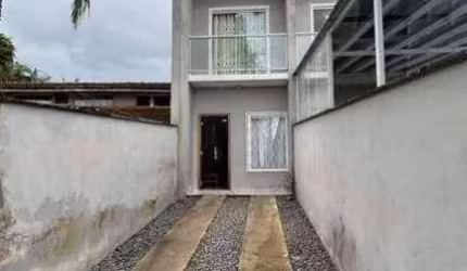 Casa para Venda em Joinville / SC no bairro floresta