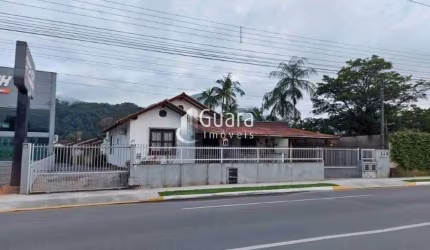 Terreno à venda no Centro, Guaramirim , 915 m2 por R$ 2.500.000