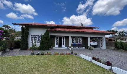 Casa para Venda em Guaramirim / SC no bairro Corticeira