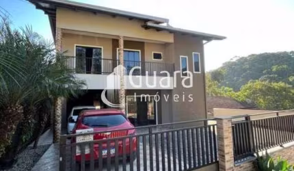 Casa para Venda em Guaramirim / SC no bairro Amizade
