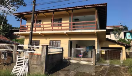 Casa para Venda em Guaramirim / SC no bairro Ilha da Figueira