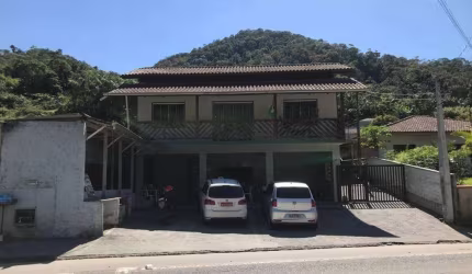 Casa para Venda em Guaramirim / SC no bairro Figueirinha