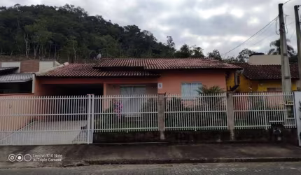 Casa para Venda em Guaramirim / SC no bairro Caixa D água