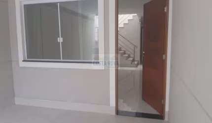Sobrado lindo! O ideial pra você e a sua familia, 3 suítes, 2  vagas de automóvel  e churrasqueira