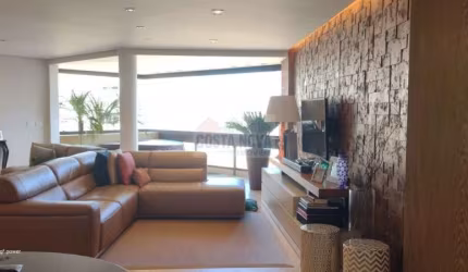 Magnífico apartamento, reformadíssimo, Rua Bahia, 4 suítes, 4 vagas