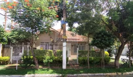 Casa térrea 170m² 3 dormitórios, sendo 1 suíte, banheiro social no Parque da Lapa em São Paulo