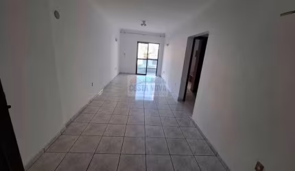 Apartamento com 2 quartos sendo 1 suíte, 2 banheiros, 1 vaga de garagem,  81 m²