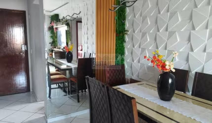 Apartamento a 150m do mar com 2 quartos sendo 1 suíte, 1 vaga. Bairro Ocian