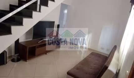 Casa de 72m², com 2 quartos, 1 suíte e garagem com 1 vaga fechada
