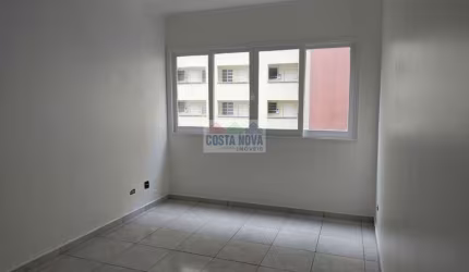 Apartamento com 100m², 2 quartos, 2 banheiros, 1 vaga. No Gonzaguinha a uma quadra da praia