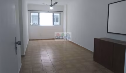 Apartamento de 74m², 1 quarto a 50 metros da praia em São Vicente .