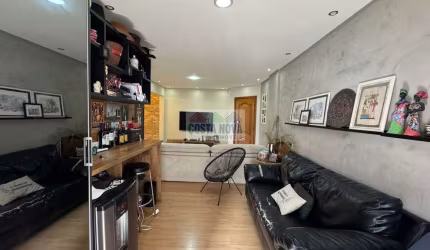 Apartamento à venda com 98m², 2 quartos sendo 1 suíte, 1 vaga e elevador, no bairro Canto do Forte