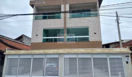 Casa em condomínio de  dois dormitórios próximo a praia e ao novo shopping.