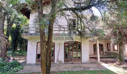 Casa na Serra da Cantrareira, bairro Parque Novo Hamburgo 2, proximo ao Parque Petrópolis, 4 quartos