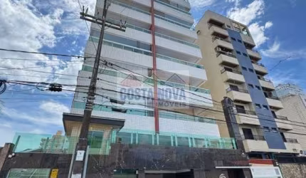 Apartamento 2 quartos sendo 1 suíte, 2 banheiros e 1 vaga. Lazer com piscina e pertinho do mar