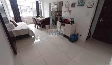 Apto 1 dormitório reformado próx à praia do Gonzaguinha, em SV