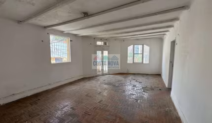 Casa para locação com 70m², localizada no bairro Carandiru