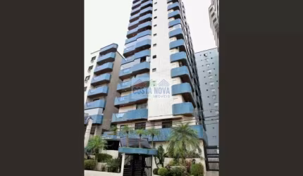 Apartamento com 2 dormitórios sendo 1 suíte, 2 banheiros, 2 vagas de garagem, bairro Guilhermina