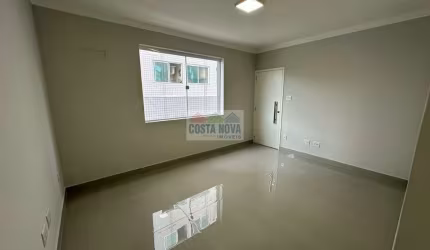 Apartamento com 2 quartos sendo 1 suíte, 2 banheiros, 1 vaga. Bairro Aparecida