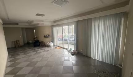 Apartamento Duplex com 365m2 - 03 dormitórios com 1 suíte com hidro