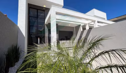Casa para Venda em Fazenda Rio Grande, Eucaliptos, 3 dormitórios, 1 suíte, 1 banheiro, 2 vagas