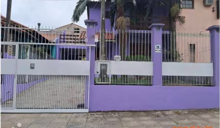 Casa com 3 dormitórios para alugar, 172 m² por R$ 4.679,00/mês - Cavalhada - Porto Alegre/RS