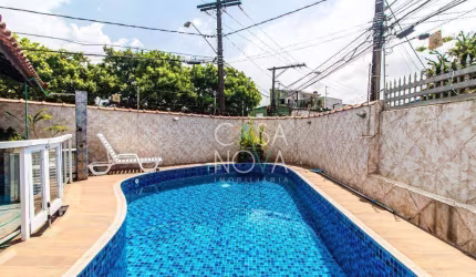 Sobrado com 4 dormitórios à venda, 280 m² por R$ 1.300.000,00 - Vila Cascatinha - São Vicente/SP
