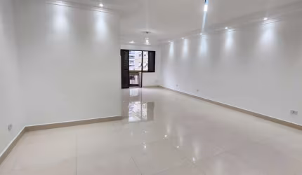Apartamento a Venda com 3 dormitórios e 2 vagas no Gonzaga em Santos/SP