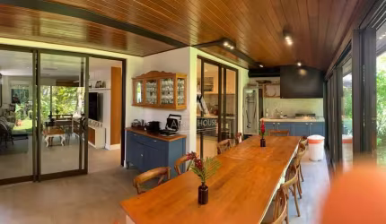 Casa em Condomínio a Venda na Praia da Baleia com 4 suítes em São Sebastião/SP